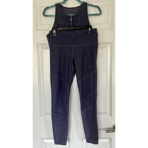 Cute navy matching workout set!